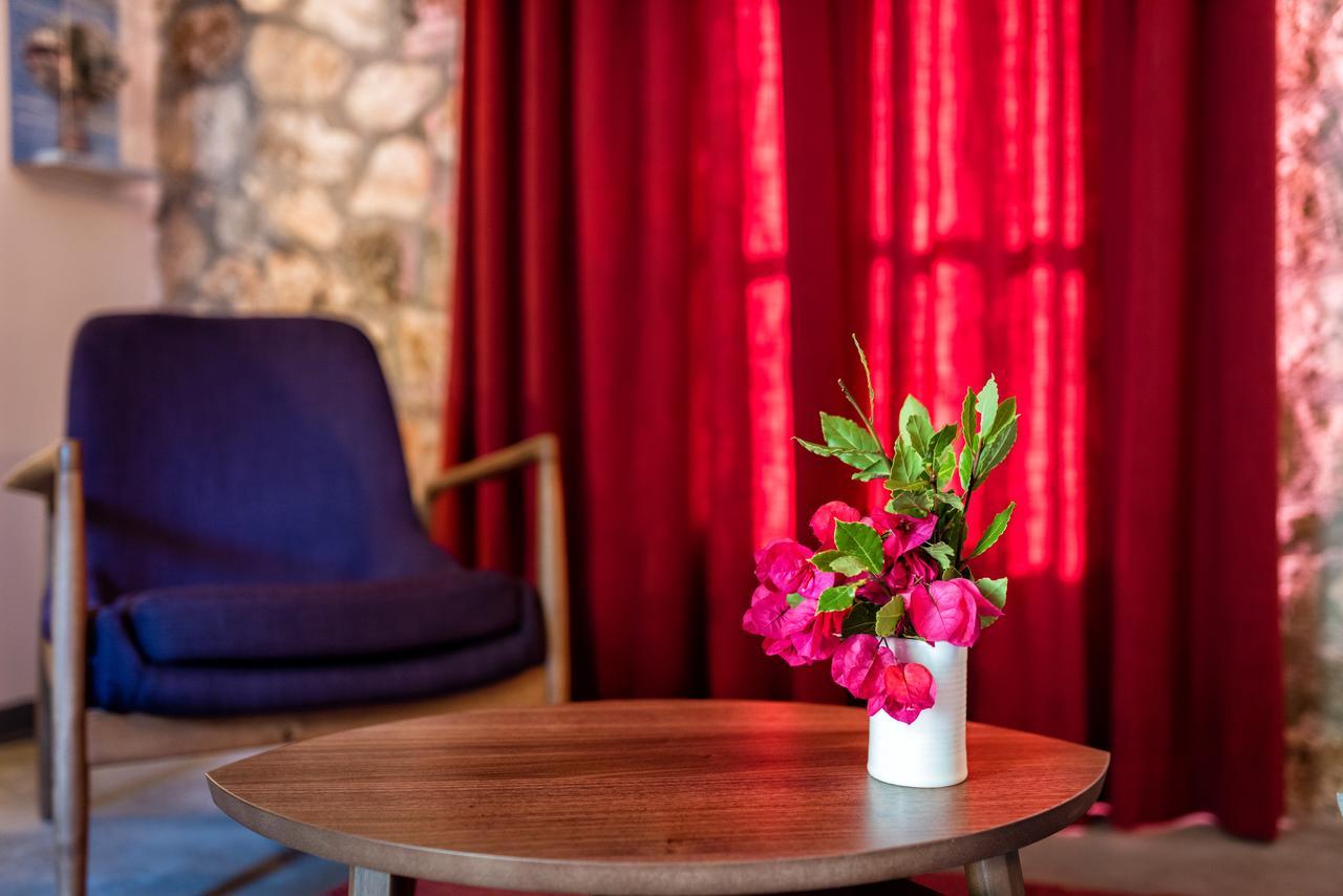 North Point Rooms Antipata エクステリア 写真