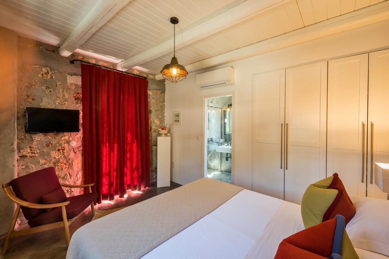 North Point Rooms Antipata エクステリア 写真